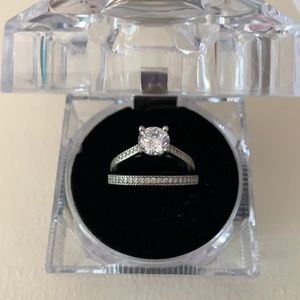 CZ Ring set 1.25 ct Center
